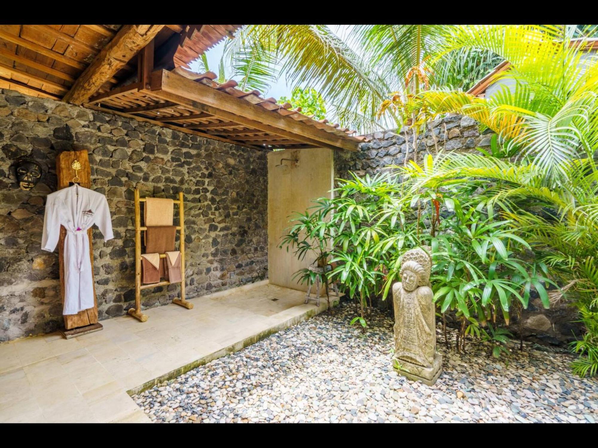 Louka Beach Bali Tianyar Eksteriør bilde