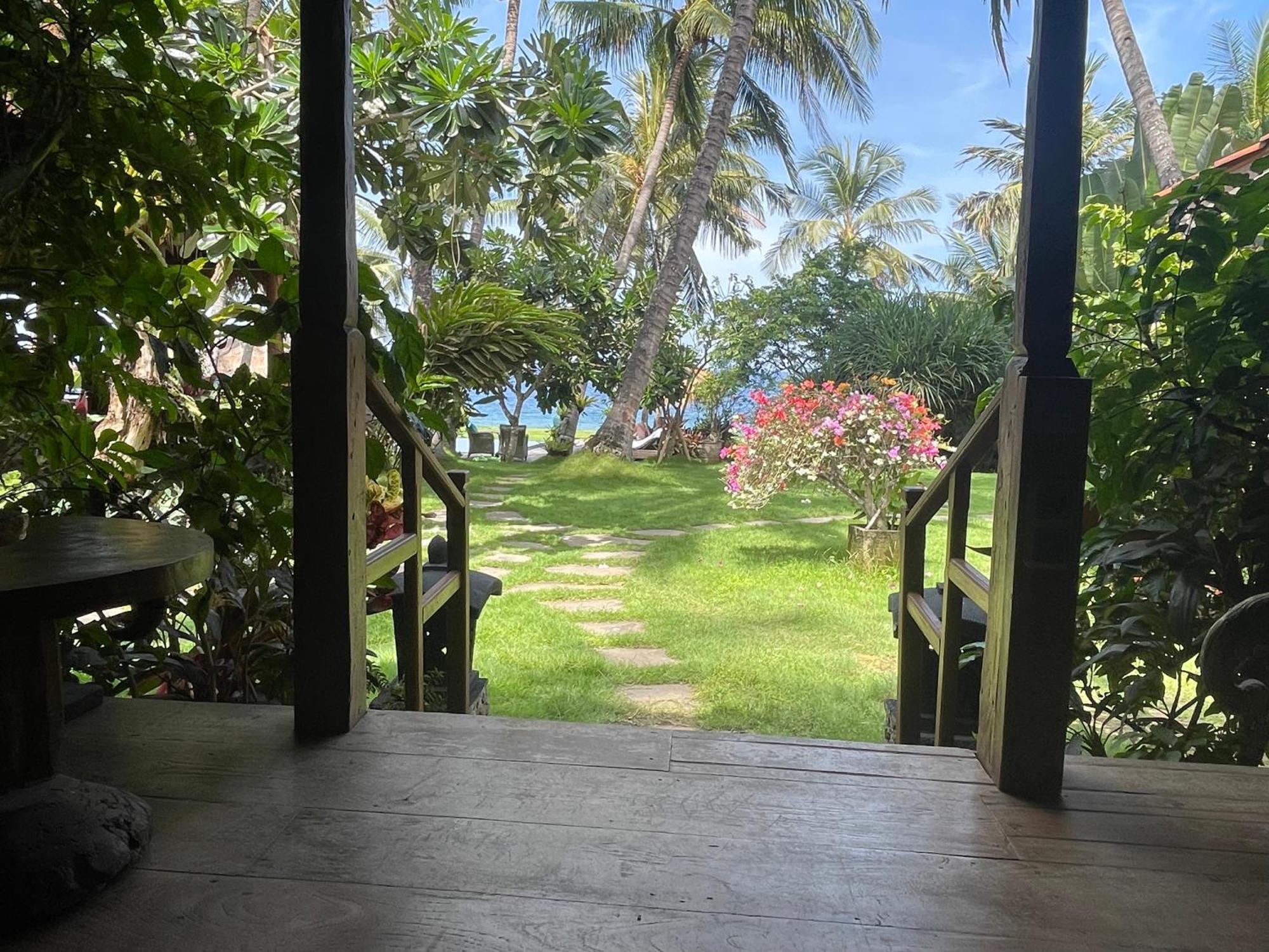 Louka Beach Bali Tianyar Eksteriør bilde