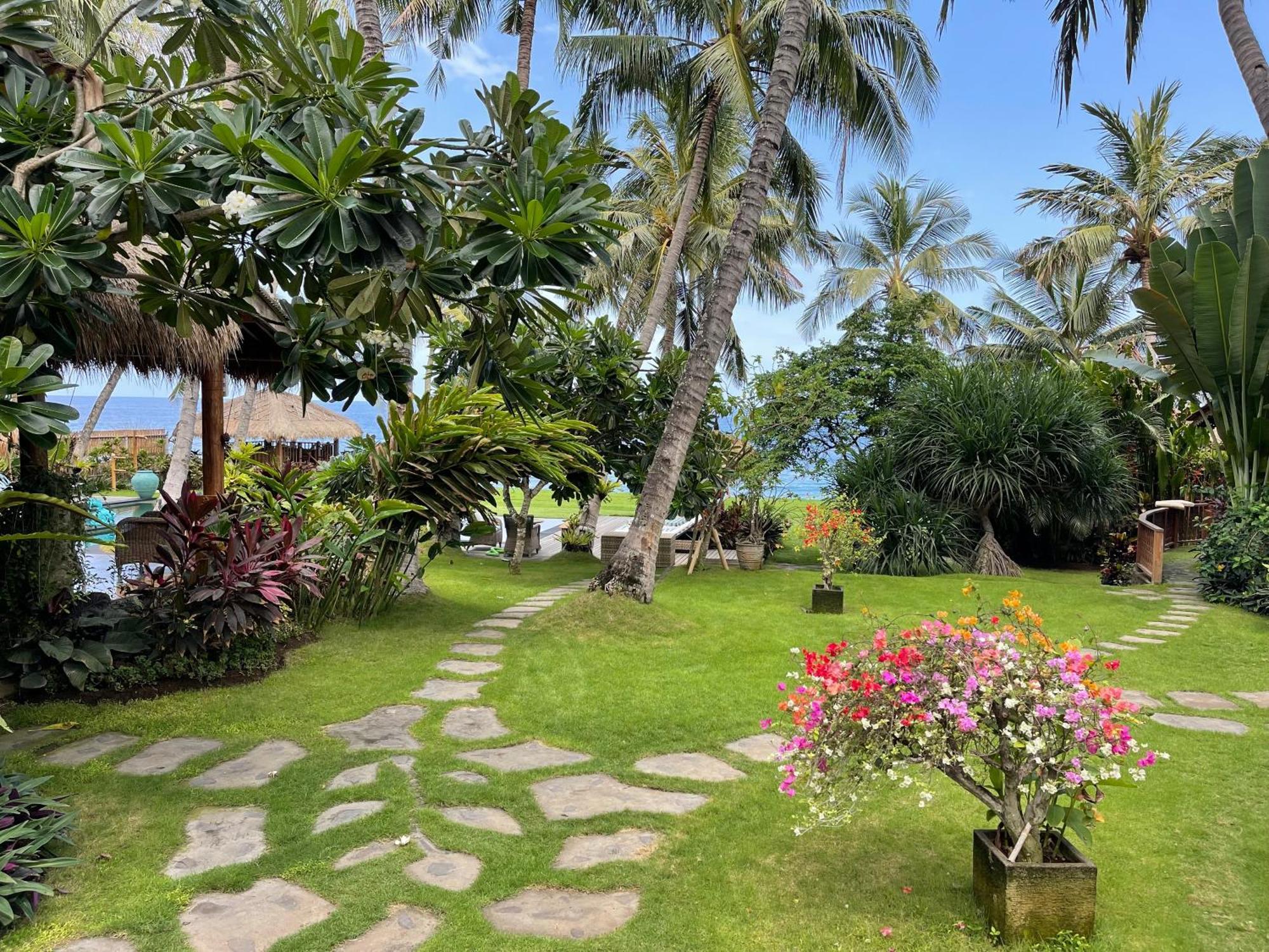 Louka Beach Bali Tianyar Eksteriør bilde