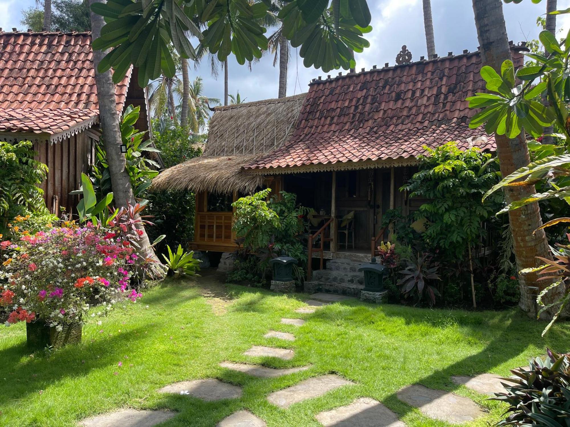 Louka Beach Bali Tianyar Eksteriør bilde
